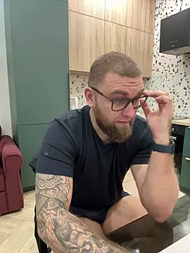 Bear bear  online show from 02.28.25