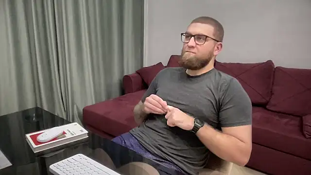 Bear bear  online show from 03.09.25