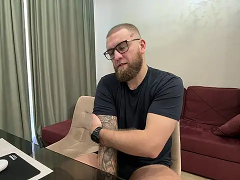 Bear bear  online show from 03.15.25