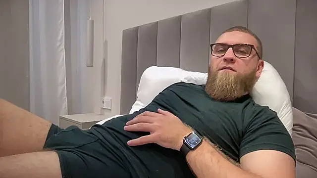 Bear bear  online show from 10.09.25