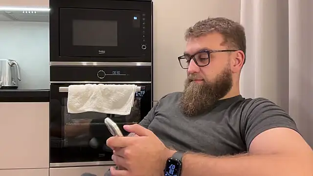 Bear bear  online show from 01.06.26