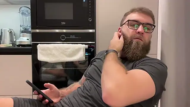 Bear bear  online show from 01.11.26