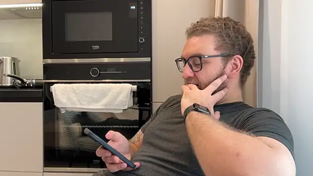 Bear bear  online show from 04.14.26