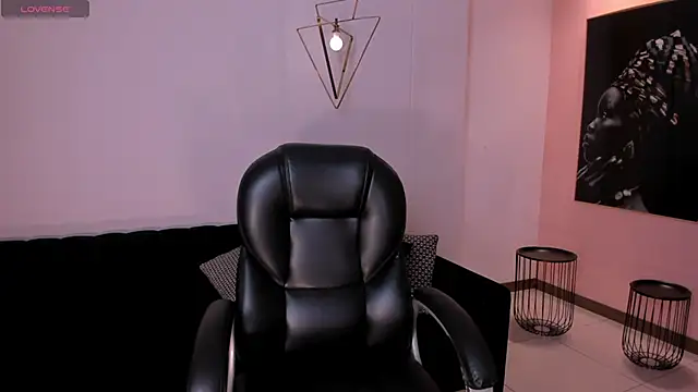 JuanitaClay online show from 10.25.25