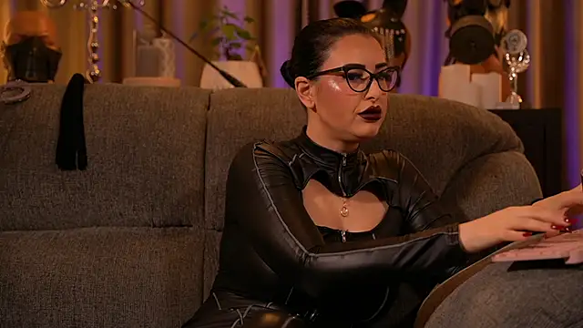 kelly kent online show from 10.24.25