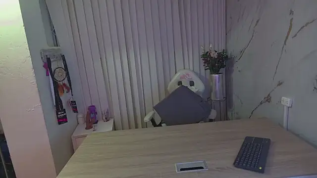 Snapshot of Scarlett_collins02 chatting on 02.01.25 Scarlett collins02 online show from 02.01.25