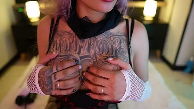 Snapshot of Scarlett_collins02 chatting on 10.21.25 Scarlett collins02 online show from 10.21.25