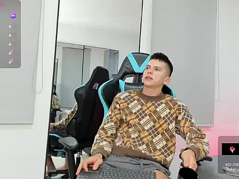 Snapshot of Daddyrich4u chatting on 11.13.25 Daddyrich4u online show from 11.13.25