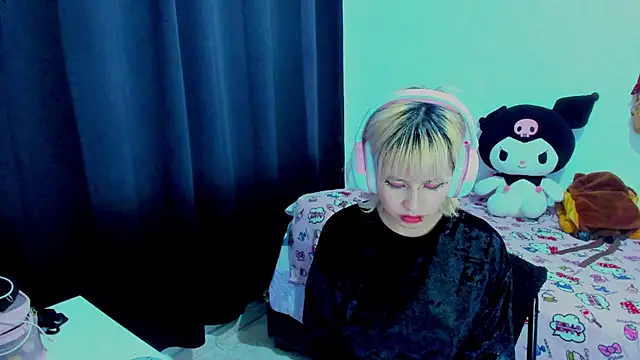 Snapshot of Akane-Mou chatting on 05.19.26 Akane-Mou online show from 05.19.26