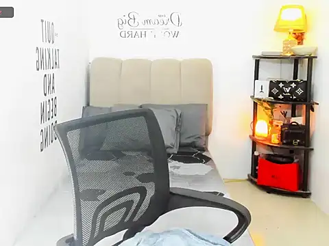 Trixie Mattel21 online show from 04.13.26