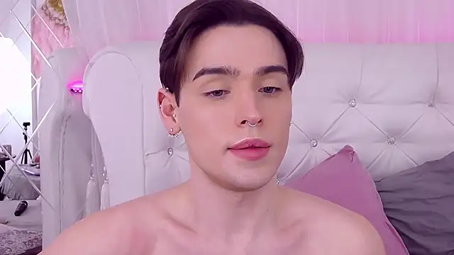 RobbyCharming online show from 02.25.25