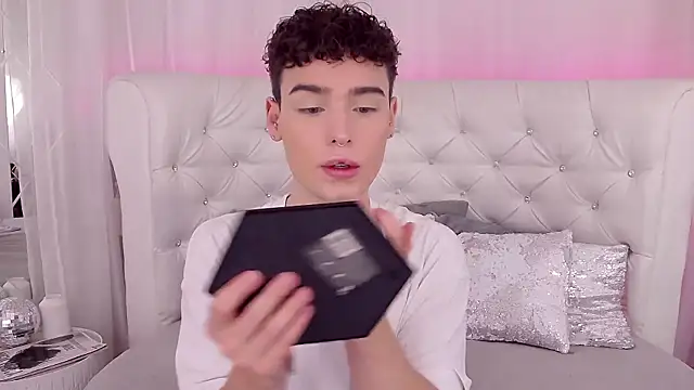 RobbyCharming online show from 09.11.25