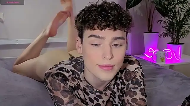 RobbyCharming online show from 10.08.25