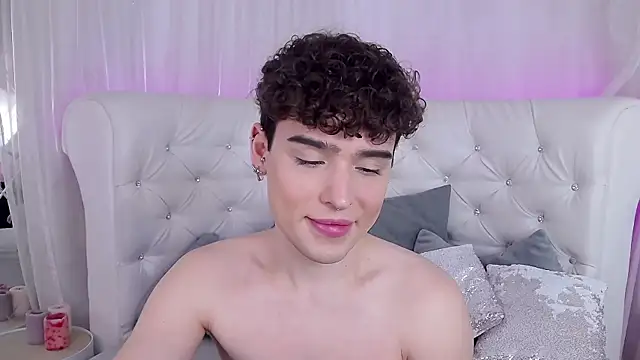 RobbyCharming online show from 11.14.25