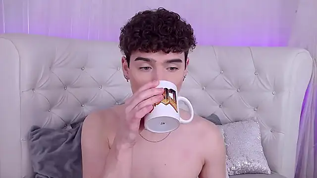 RobbyCharming online show from 11.22.25