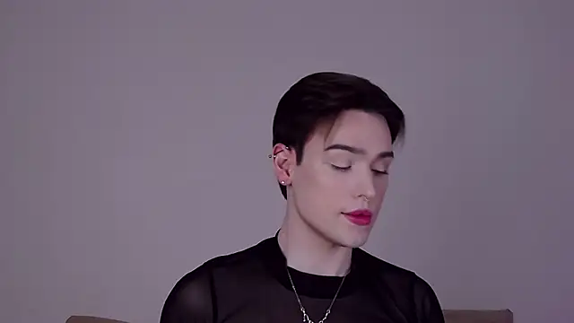 Snapshot of RobbyCharming chatting on 06.19.26 RobbyCharming online show from 06.19.26