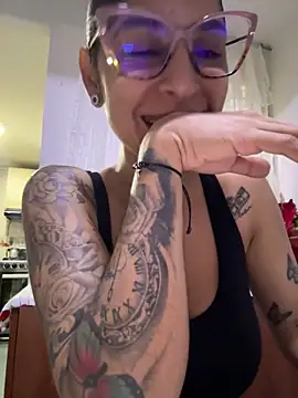 Snapshot of charlotte_stevenss_ chatting on 12.30.24 charlotte stevenss online show from 12.30.24