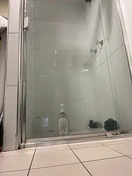 Snapshot of OSIRlS chatting on 10.03.25 OSIRlS online show from 10.03.25