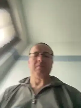 Maxi7hot online show from 04.21.26