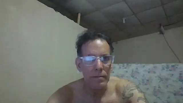 Snapshot of CaptainFox chatting on 06.10.26 CaptainFox online show from 06.10.26