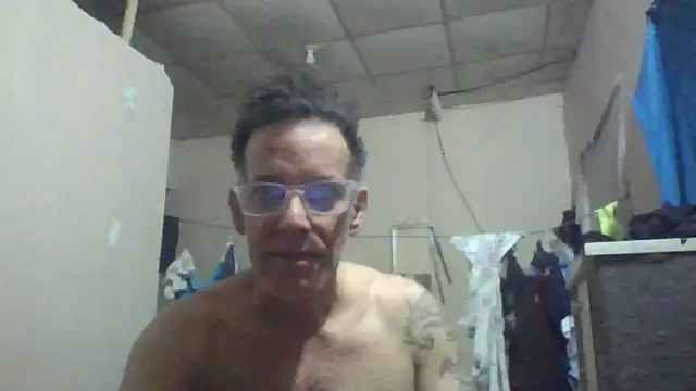 Snapshot of CaptainFox chatting on 06.26.26 CaptainFox online show from 06.26.26