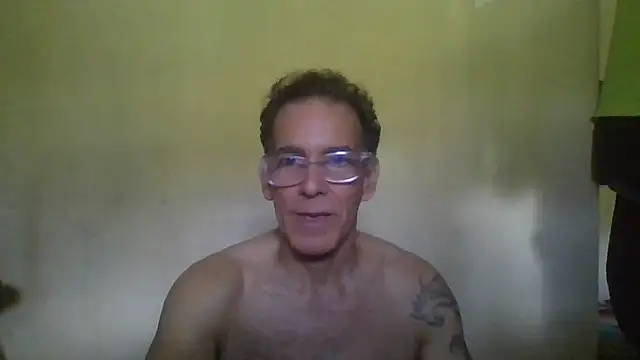Snapshot of CaptainFox chatting on 07.25.26 CaptainFox online show from 07.25.26
