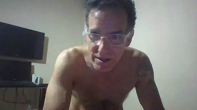 Snapshot of CaptainFox chatting on 07.28.26 CaptainFox online show from 07.28.26