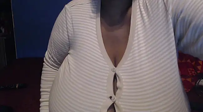Snapshot of CUTEFIRMMELONSS chatting on 03.07.25 CUTEFIRMMELONSS online show from 03.07.25