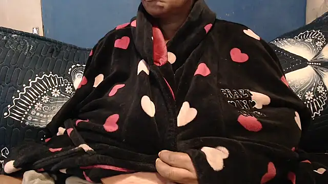 Snapshot of CUTEFIRMMELONSS chatting on 09.19.25 CUTEFIRMMELONSS online show from 09.19.25