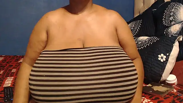 CUTEFIRMMELONSS online show from 03.21.26