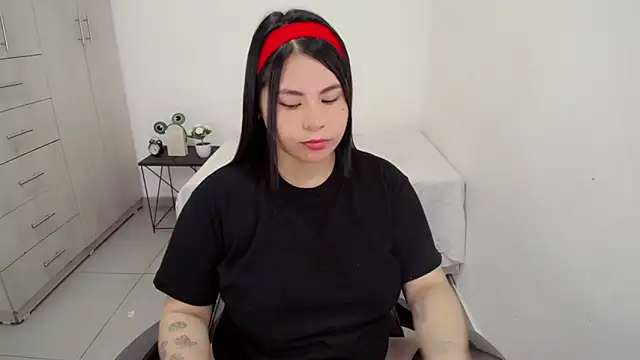 Snapshot of Youlittlepervertt_ chatting on 02.11.26 Youlittlepervertt online show from 02.11.26