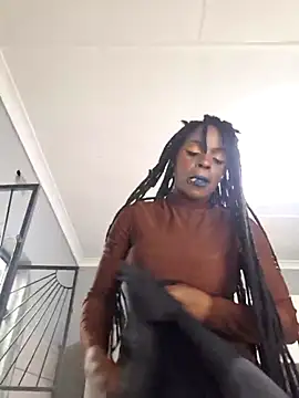 Snapshot of Shaniko89 chatting on 02.18.25 Shaniko89 online show from 02.18.25