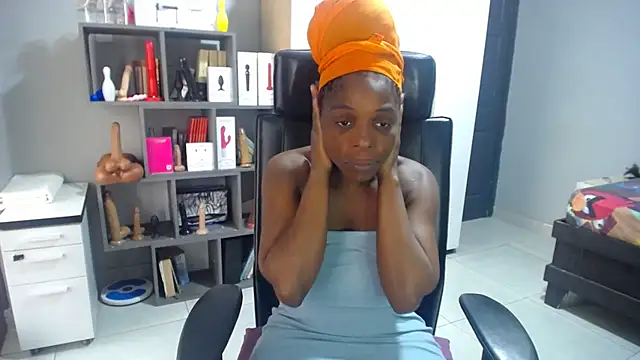 Snapshot of Shaniko89 chatting on 09.23.25 Shaniko89 online show from 09.23.25
