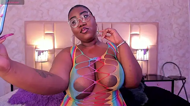 Snapshot of Darnellqueen chatting on 01.23.25 Darnellqueen online show from 01.23.25