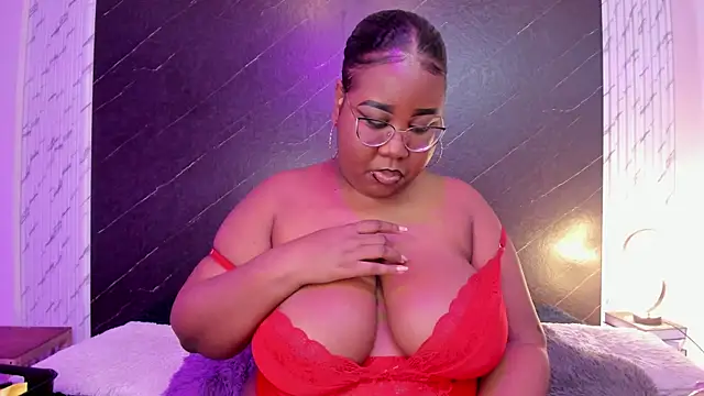 Snapshot of Darnellqueen chatting on 09.13.25 Darnellqueen online show from 09.13.25