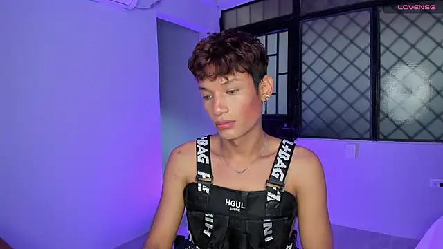 Snapshot of nicky_moo chatting on 03.22.25 nicky moo online show from 03.22.25