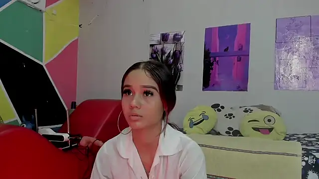 Snapshot of MarianaManzur chatting on 01.24.25 MarianaManzur online show from 01.24.25