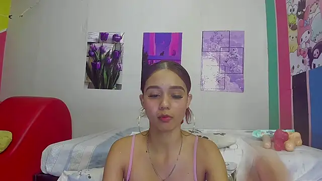 Snapshot of MarianaManzur chatting on 02.02.25 MarianaManzur online show from 02.02.25