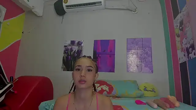 Snapshot of MarianaManzur chatting on 02.06.25 MarianaManzur online show from 02.06.25