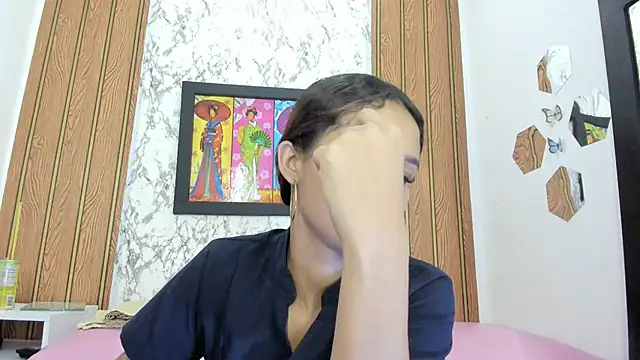 Snapshot of MarianaManzur chatting on 06.29.26 MarianaManzur online show from 06.29.26