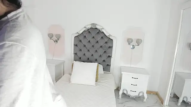 Snapshot of Valentina_Ross_ chatting on 03.14.26 Valentina Ross online show from 03.14.26