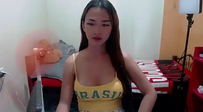 Snapshot of Ladygel20 chatting on 02.22.25 Ladygel20 online show from 02.22.25