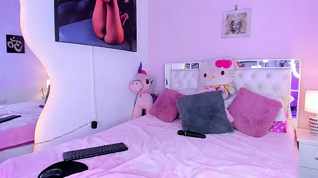 Snapshot of Candace_Hill1 chatting on 02.01.25 Candace Hill1 online show from 02.01.25