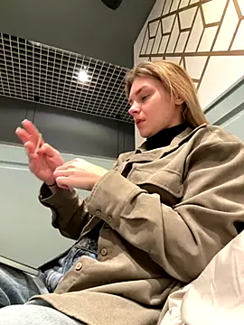 ValenciaShock online show from 10.26.25