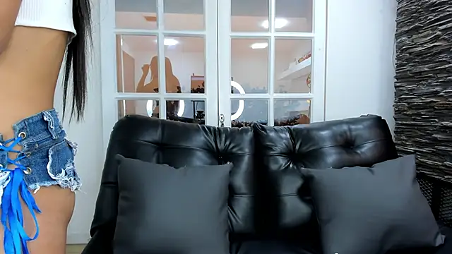 Snapshot of miss_sweett chatting on 02.17.25 miss sweett online show from 02.17.25