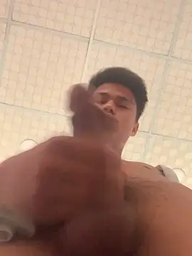 Hullax online show from 04.04.26