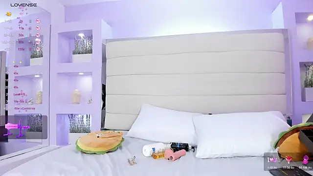 Isabella Daniell online show from 01.16.26