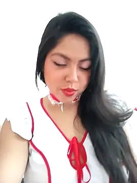 Snapshot of leah_passion chatting on 10.26.25 leah passion online show from 10.26.25