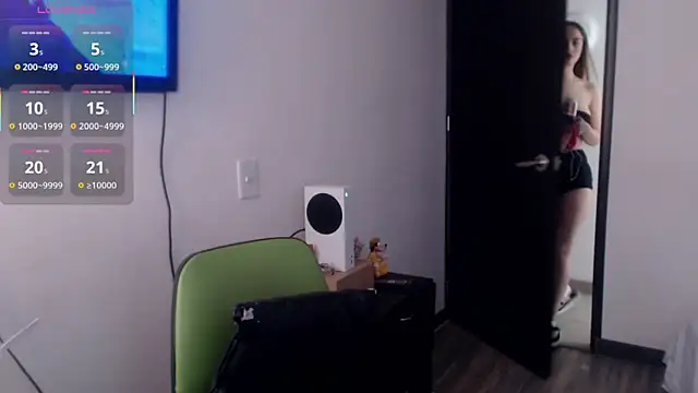 Snapshot of Sophi-tayson chatting on 09.25.25 Sophi-tayson online show from 09.25.25