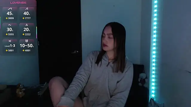 Snapshot of Sophi-tayson chatting on 10.09.25 Sophi-tayson online show from 10.09.25